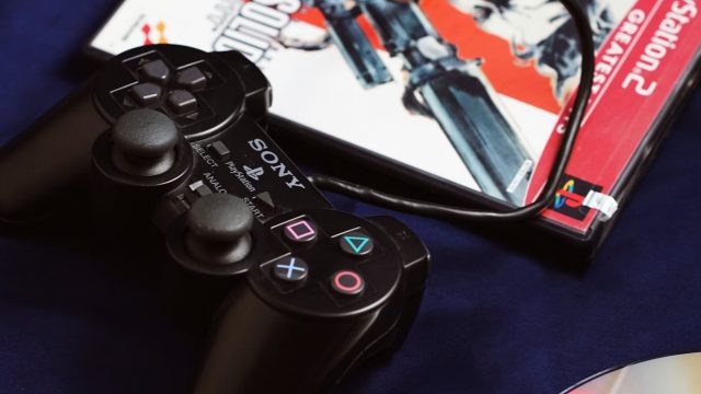 Understanding the Shift from Physical Discs to Digital Downloads